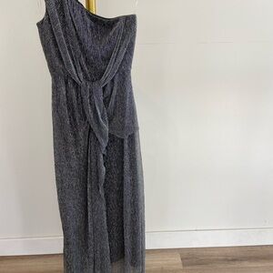 Elegant One-Shoulder Silver Dress